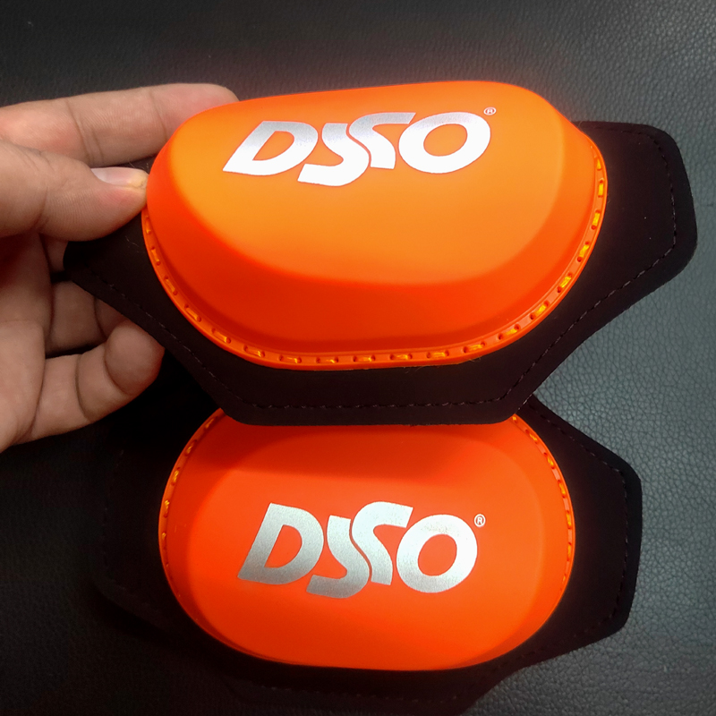 DSOモーターサイクルニースライダー、トラック、ストリート、 - Motorcycle Gear Protection のレビューと価格